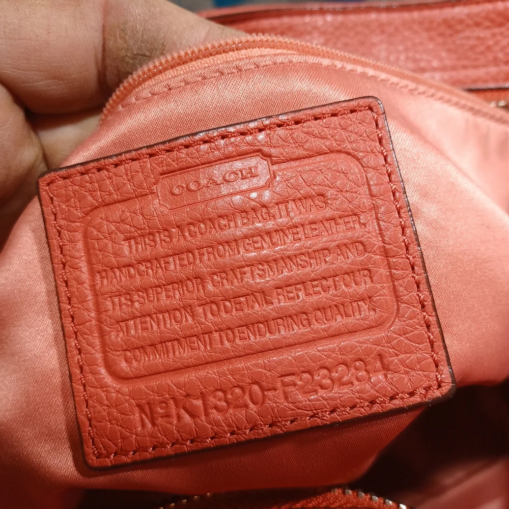 Coach carrie - Picture 5 of 9